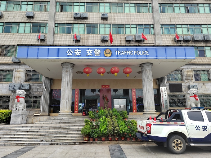 桂陽清洗單位石材獅子的公司有不有|桂陽清洗石材|清洗石頭獅子|桂陽交警大隊單位獅子由家美保潔清洗